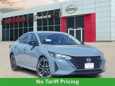 New 2025 Nissan Sentra SR image 1