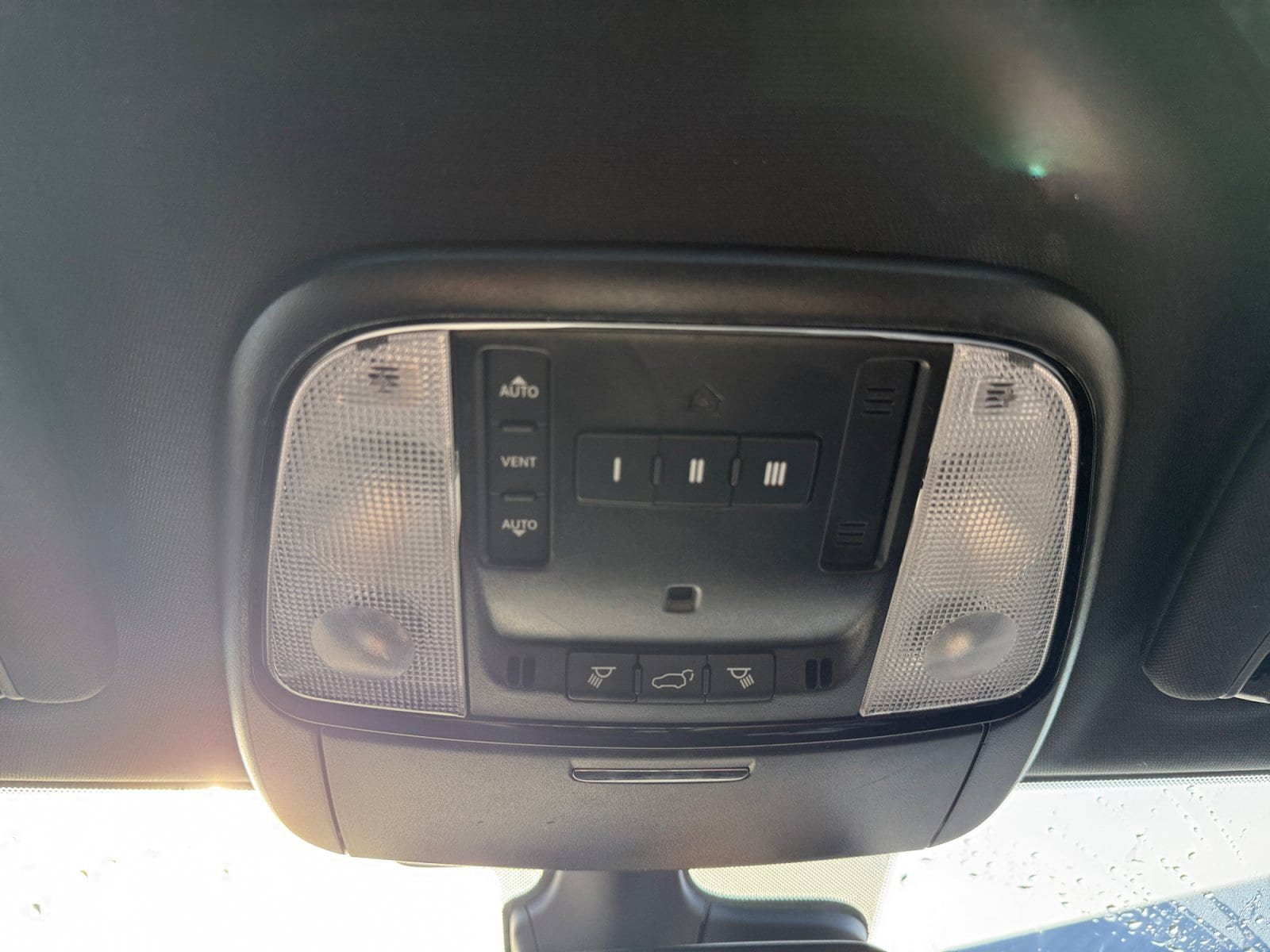 Used 2023 Dodge Durango R/T w/ Tow 'N Go Package AWD/4WD image 15