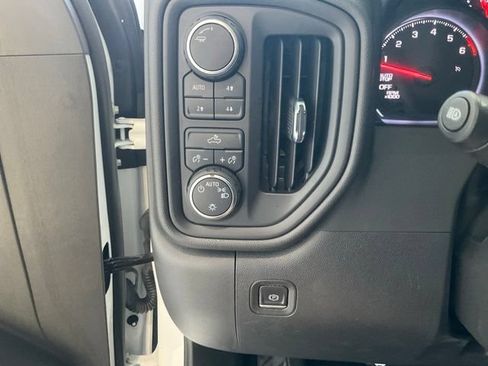 Used 2023 Chevrolet Silverado 1500 Custom Trail Boss AWD/4WD image 7