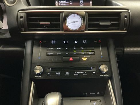 Used 2018 Lexus IS 300 F Sport w/ F Sport Package image 13