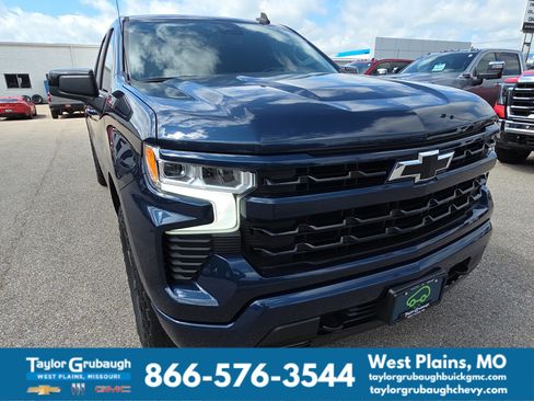 Certified 2022 Chevrolet Silverado 1500 RST w/ Z71 Off-Road Package AWD/4WD image 12