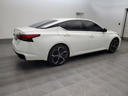 Used 2024 Nissan Altima 2.5 SR w/ SR Premium Package FWD image 10