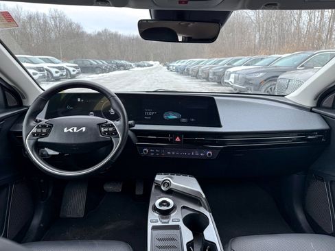 Used 2022 Kia EV6 Wind image 21
