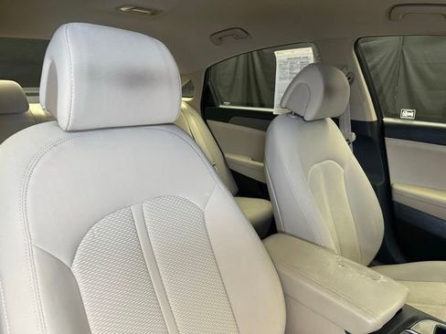 Used 2017 Hyundai Sonata SE FWD image 15