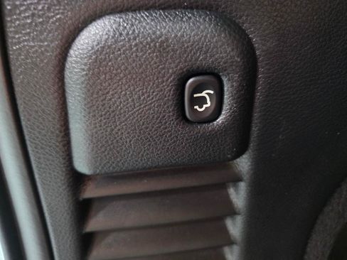 Used 2020 Jeep Grand Cherokee Limited AWD/4WD image 22
