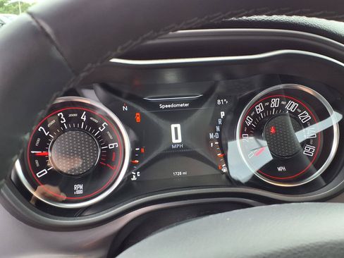 Used 2023 Dodge Challenger SXT RWD image 18