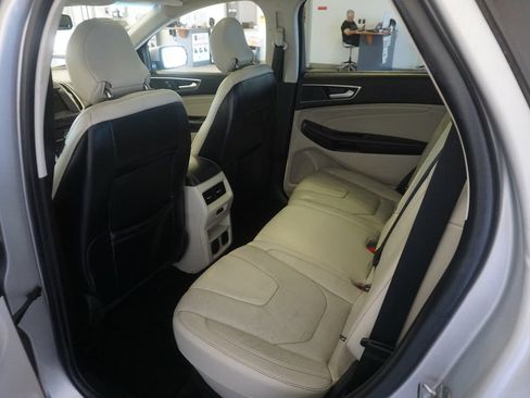 Used 2018 Ford Edge Titanium w/ Equipment Group 301A FWD image 25