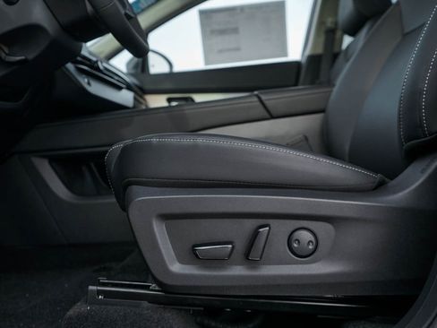 New 2025 Nissan Murano SL image 18