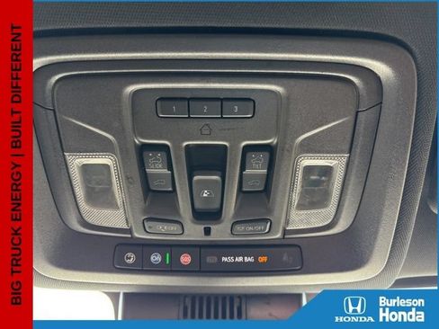 Used 2024 GMC Sierra 2500 AT4 w/ AT4 Premium Plus Package AWD/4WD image 19