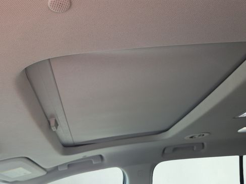 Used 2020 Chevrolet Traverse Premier AWD/4WD image 44
