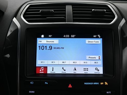 Used 2019 Ford Explorer Limited w/ Class III Trailer Tow Package image 32