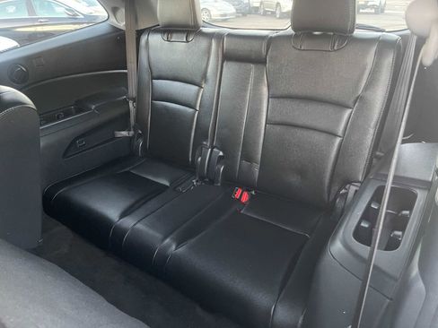 Used 2017 Honda Pilot Touring image 13