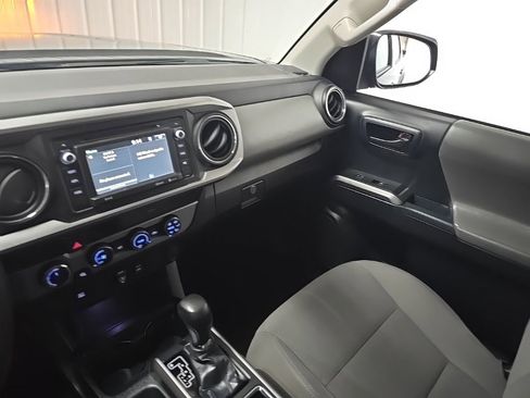 Used 2018 Toyota Tacoma SR5 image 25