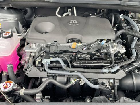 Used 2026 Toyota Sienna XSE FWD image 18