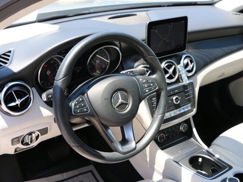Used 2019 Mercedes-Benz GLA 250 image 19