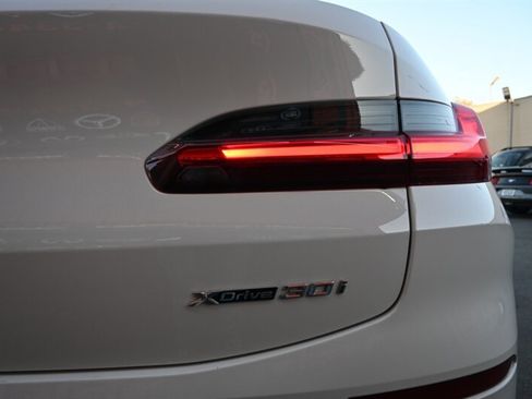 Used 2023 BMW X4 xDrive30i w/ M Sport Package image 12