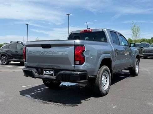 Used 2024 Chevrolet Colorado W/T RWD image 5