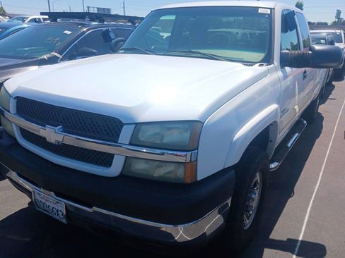 Used 2003 Chevrolet Silverado 2500 LS w/ Skid Plate Package AWD/4WD image 4