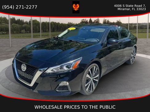 Used 2021 Nissan Altima 2.5 SR w/ SR Premium Package FWD image 1