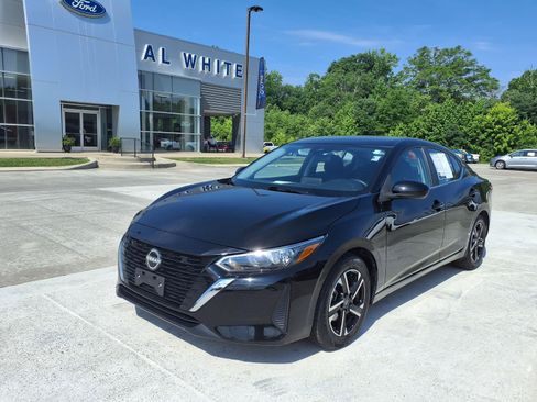 Used 2024 Nissan Sentra SV FWD image 1