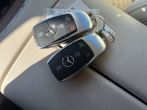 Used 2025 Mercedes-Benz GLE 350 4MATIC image 38