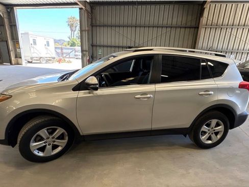 Used 2013 Toyota RAV4 XLE FWD image 1