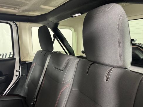 Used 2022 Jeep Wrangler Unlimited Rubicon AWD/4WD image 29