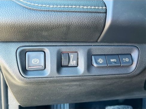 Used 2021 GMC Acadia Denali w/ Denali Technology Package image 10