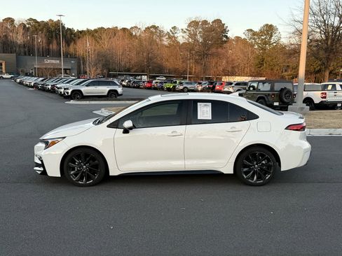 Used 2023 Toyota Corolla XSE image 2