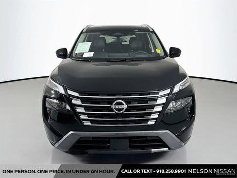 Certified 2025 Nissan Rogue SL w/ Tech Package AWD/4WD image 2