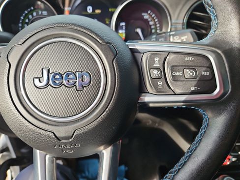 Used 2021 Jeep Wrangler Unlimited Rubicon 4xe w/ Steel Bumper Group image 16