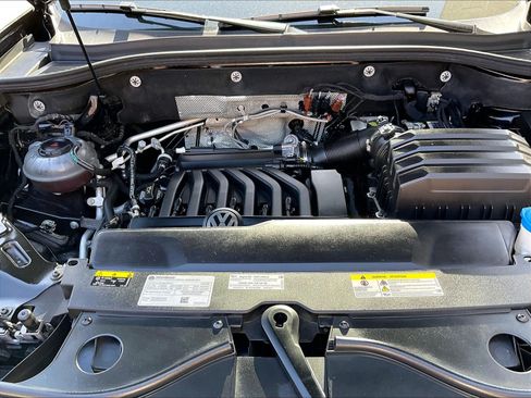 Certified 2023 Volkswagen Atlas SE w/ Panoramic Sunroof Package FWD image 9