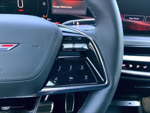 New 2026 Cadillac Lyriq V AWD/4WD image 25