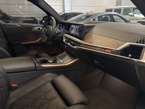 Used 2024 BMW X5 xDrive40i w/ M Sport Package image 27