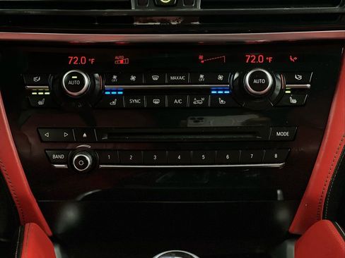 Used 2016 BMW X6 M image 33