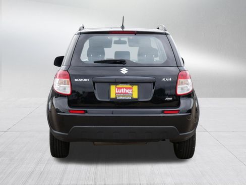 Used 2013 Suzuki SX4 Premium AWD/4WD image 6