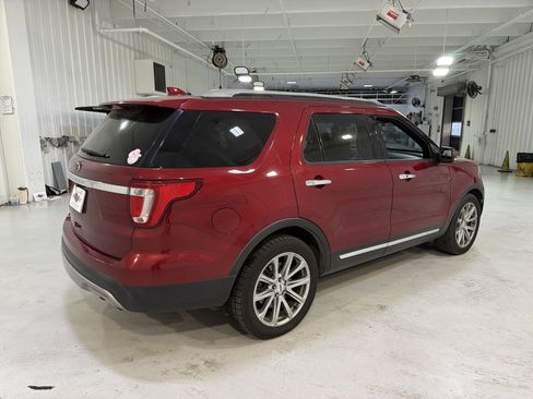 Used 2017 Ford Explorer Limited image 5