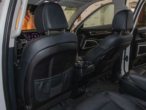 Used 2025 Kia Telluride S image 10