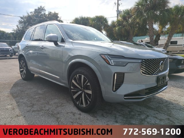 Used 2026 Volvo XC90 B5 Core AWD/4WD image 1