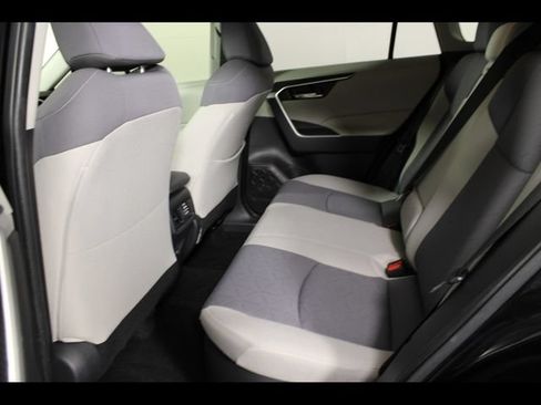 Used 2020 Toyota RAV4 XLE w/ Convenience Package AWD/4WD image 15