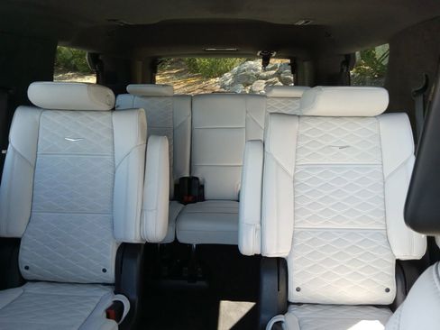 Used 2025 Cadillac Escalade V image 22