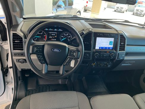 Used 2022 Ford F250 XLT w/ XLT Value Package AWD/4WD image 8