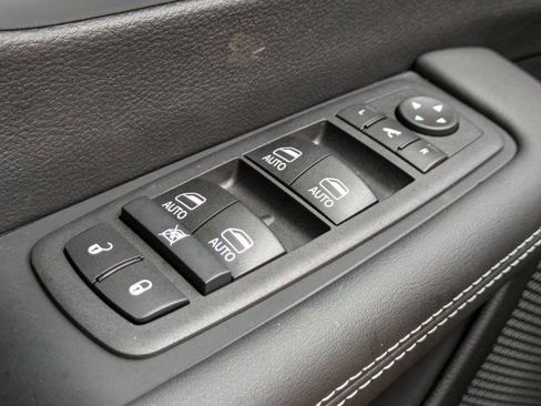 New 2026 Chrysler Pacifica Limited w/ S Appearance Package image 25