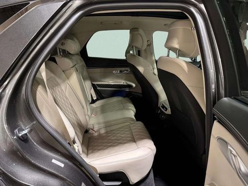 Used 2025 Genesis GV70 3.5T Sport w/ Sport Prestige Package image 28