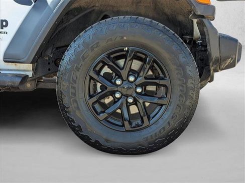 Used 2022 Jeep Wrangler Sport AWD/4WD image 23