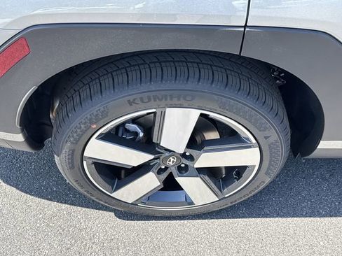 New 2026 Hyundai Santa Fe Limited FWD image 17