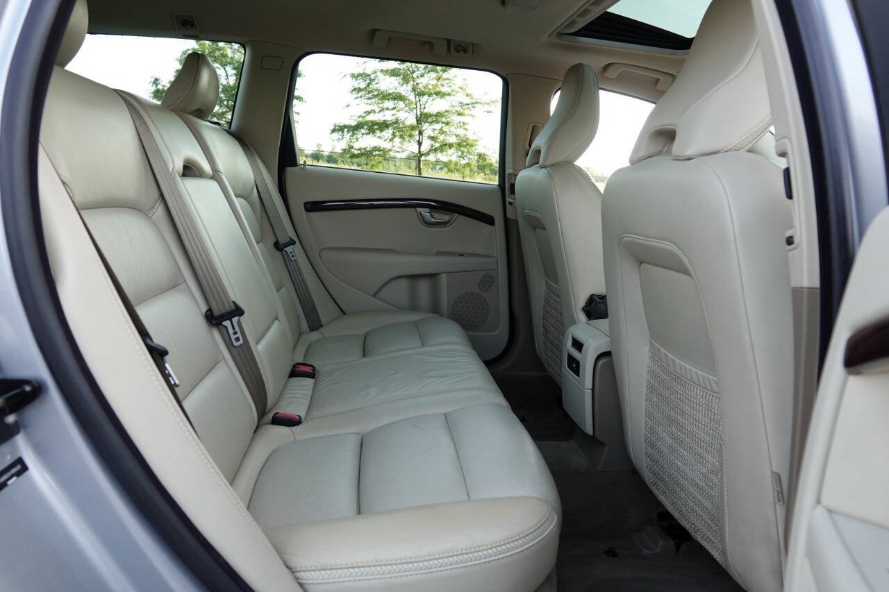 Used 2010 Volvo XC70 T6 AWD/4WD image 57