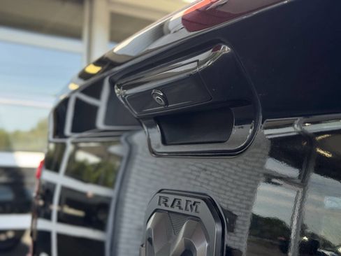 Used 2020 RAM 2500 Laramie AWD/4WD image 13