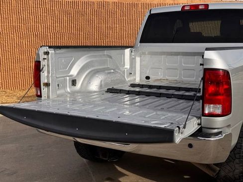 Used 2018 RAM 2500 Tradesman w/ Chrome Appearance Group image 9