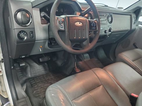 Used 2014 Ford F250 XL w/ XL Value Package image 7